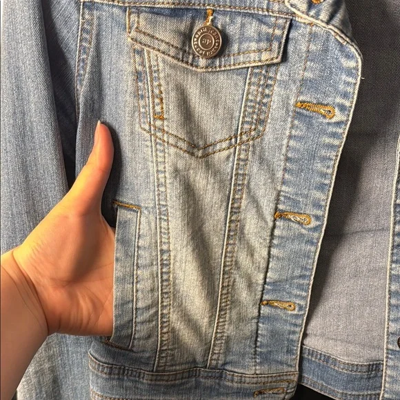 April Cropped Jean Denim Jacket - Picture 7 of 10